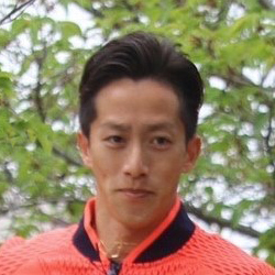山領 駿