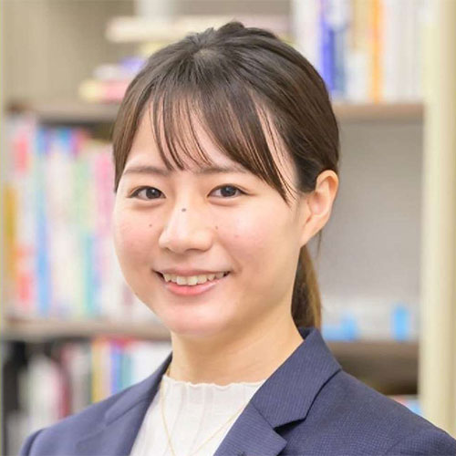 八木 かなえ